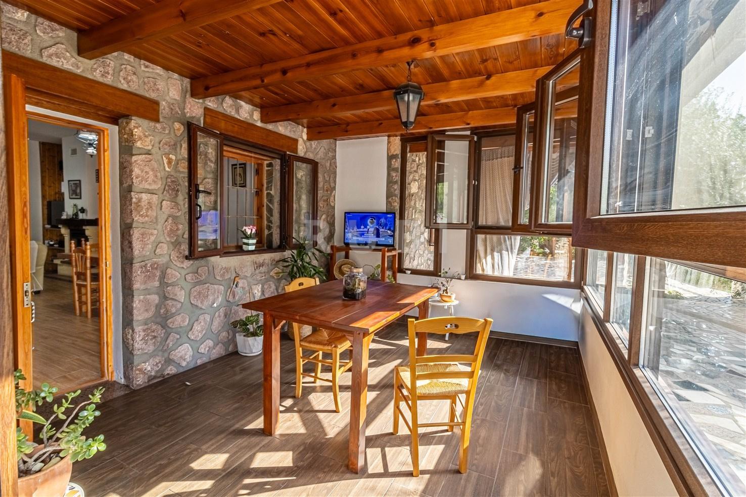 Villa for Sale in Órgiva