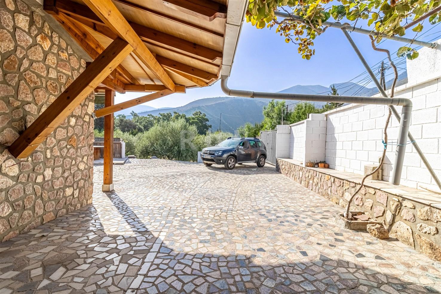 Villa for Sale in Órgiva