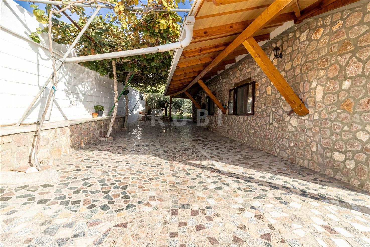 Villa for Sale in Órgiva