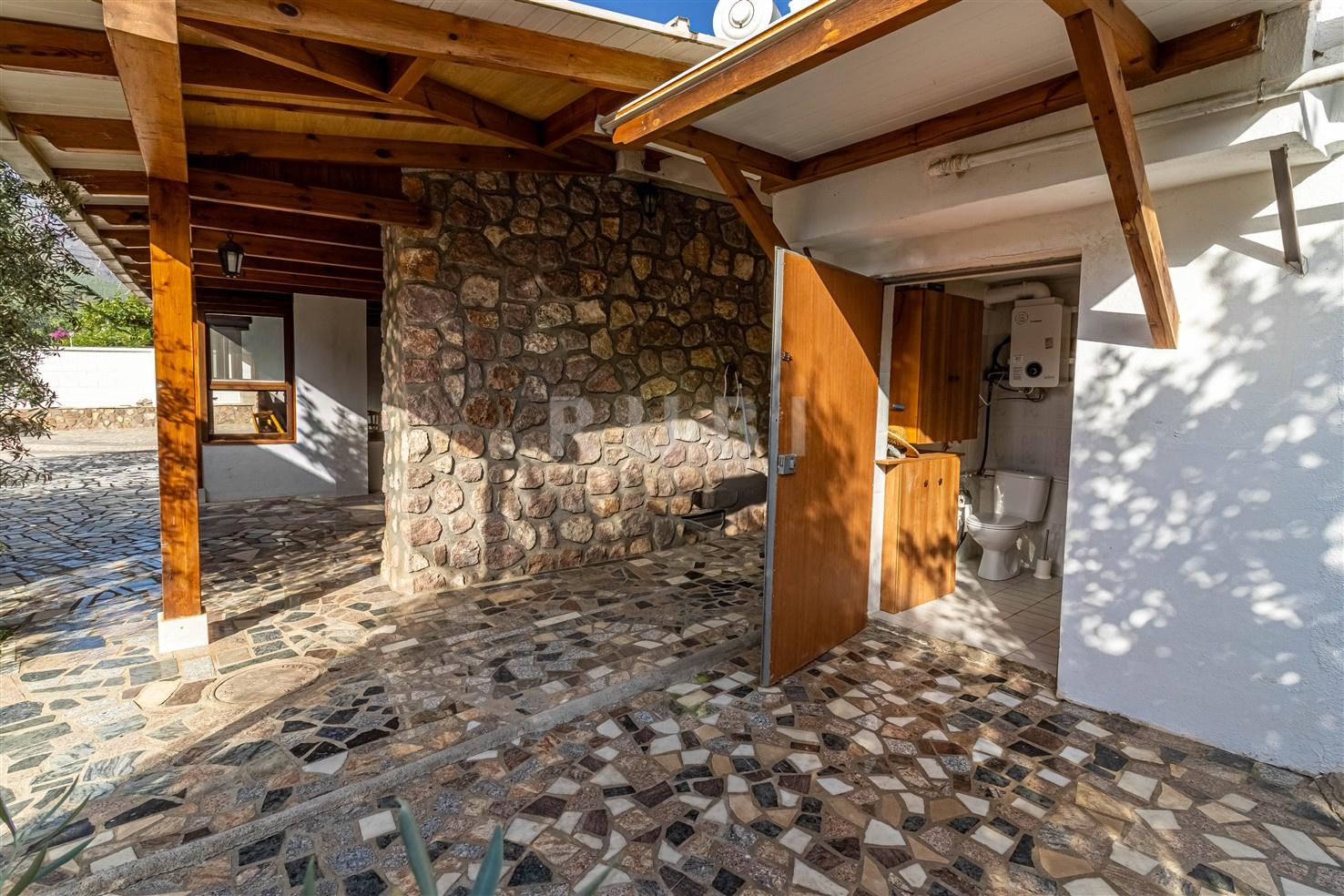 Villa for Sale in Órgiva