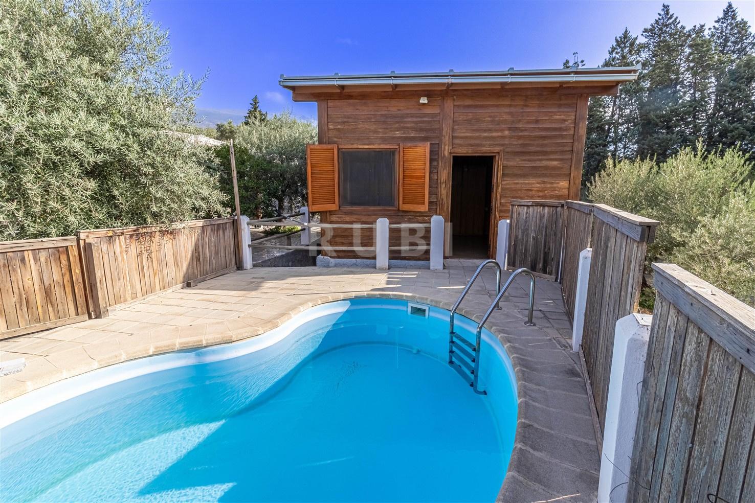 Villa for Sale in Órgiva
