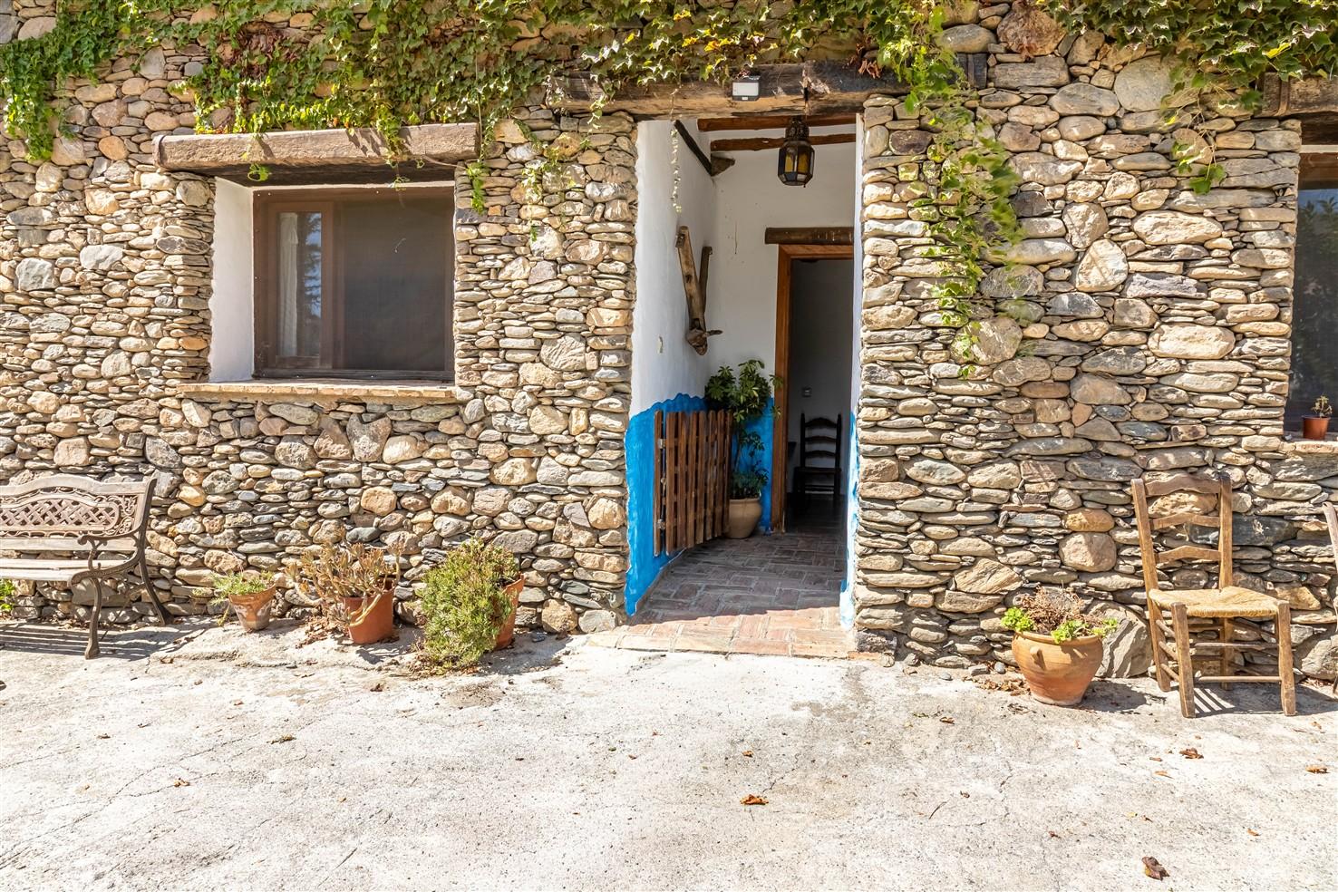 Villa for Sale in Órgiva