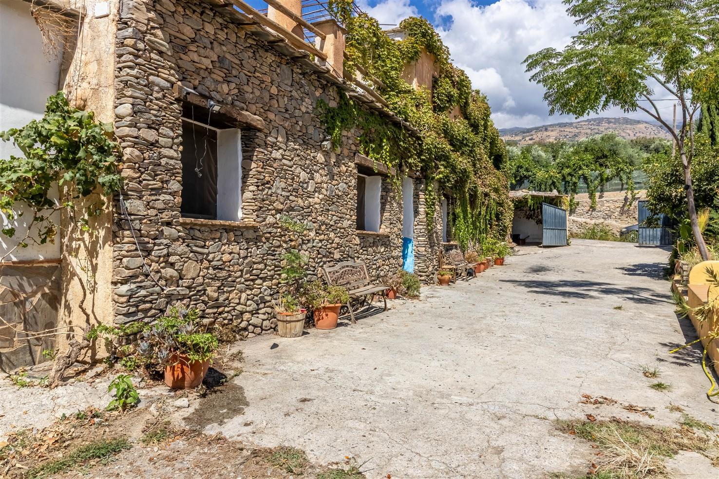 Villa for Sale in Órgiva