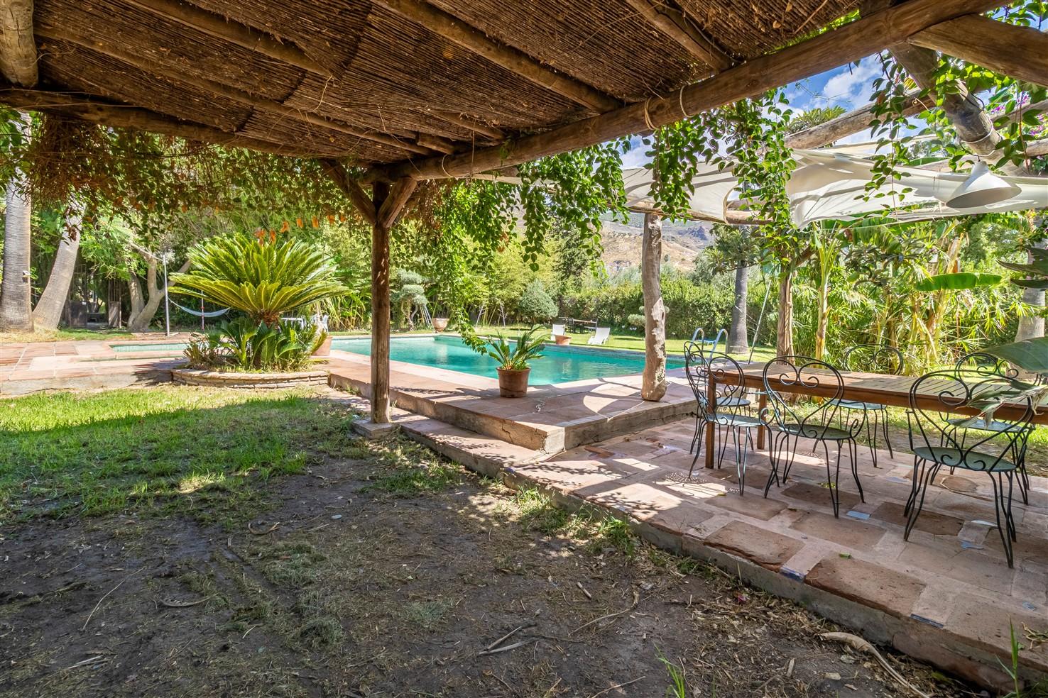 Villa for Sale in Órgiva