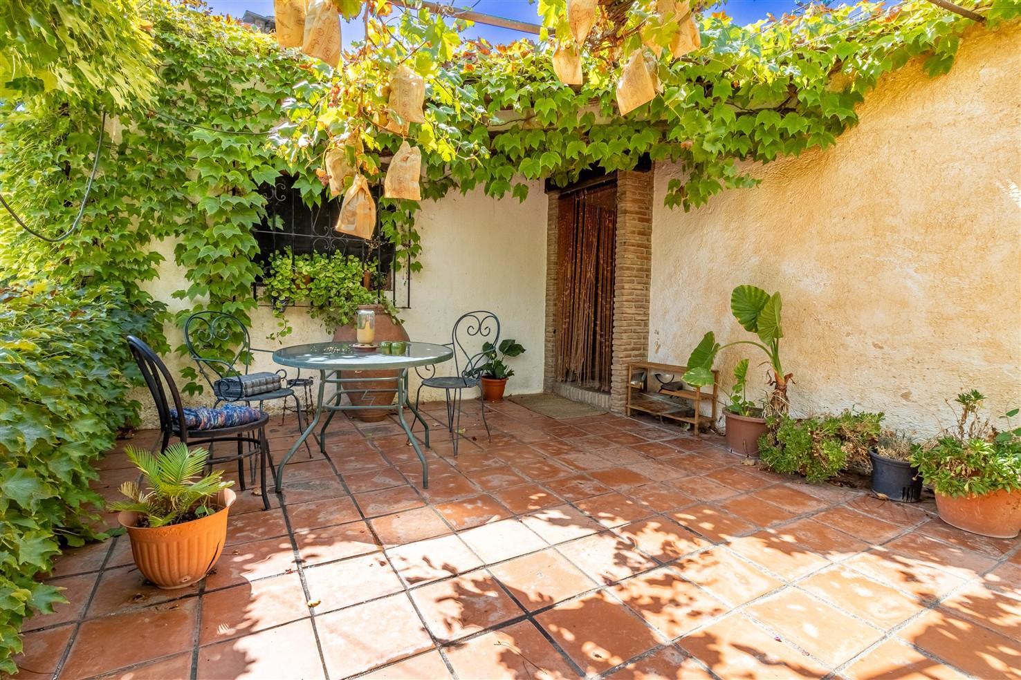 Villa for Sale in Órgiva