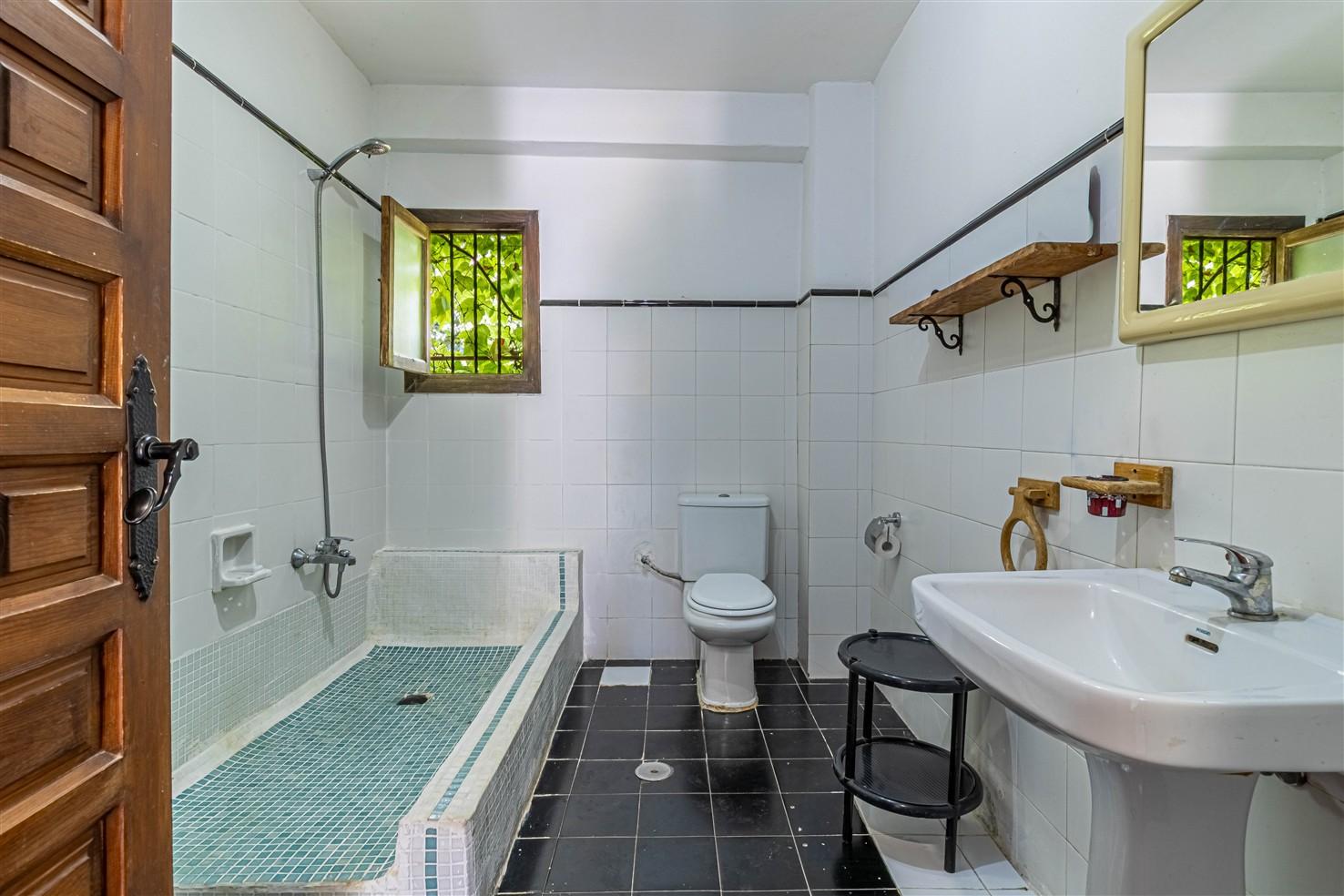 Villa for Sale in Órgiva