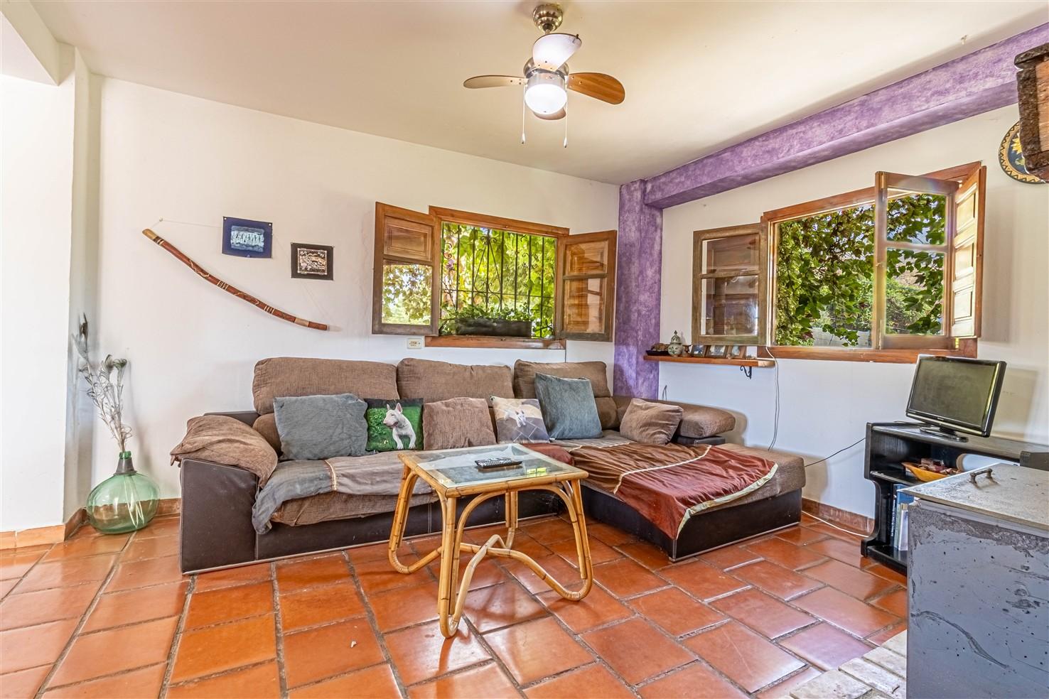Villa for Sale in Órgiva