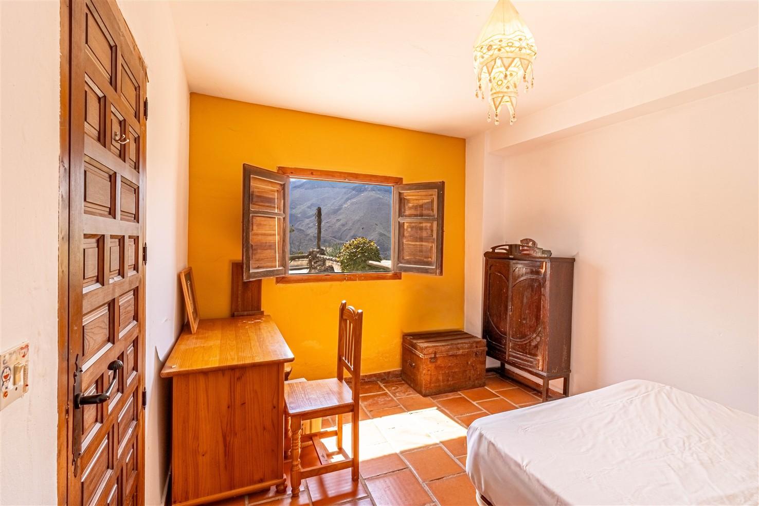 Villa for Sale in Órgiva