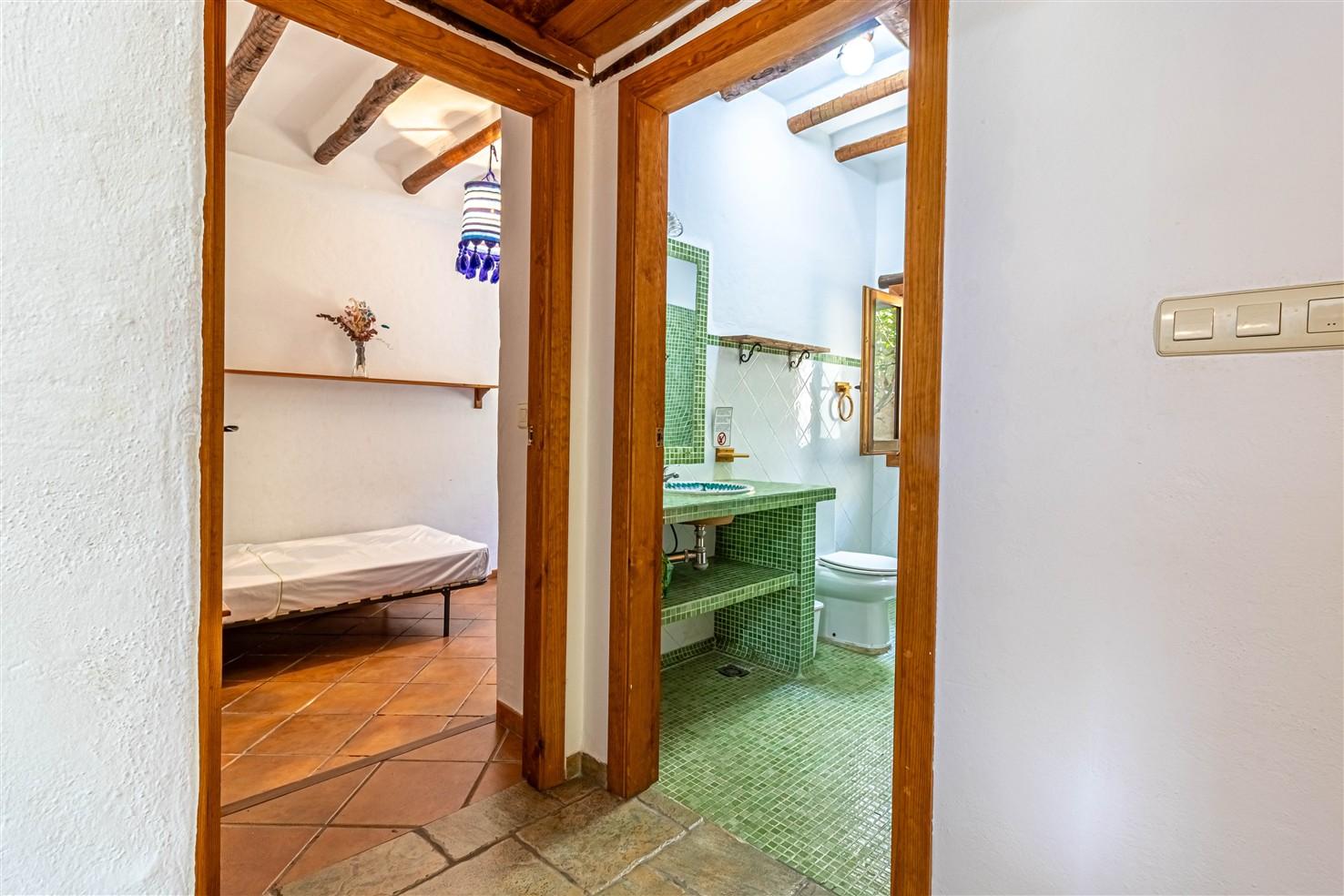 Villa for Sale in Órgiva