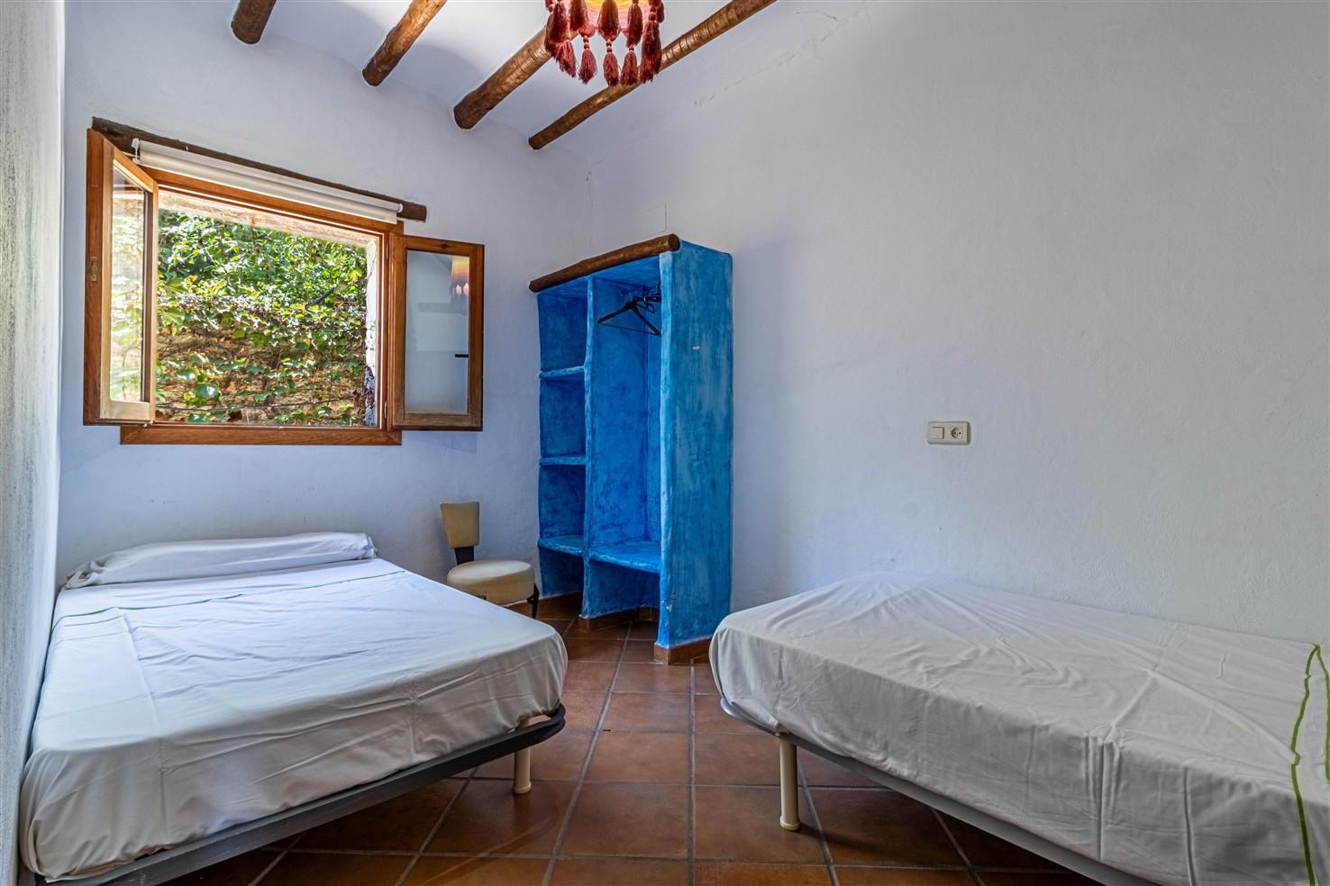 Villa for Sale in Órgiva