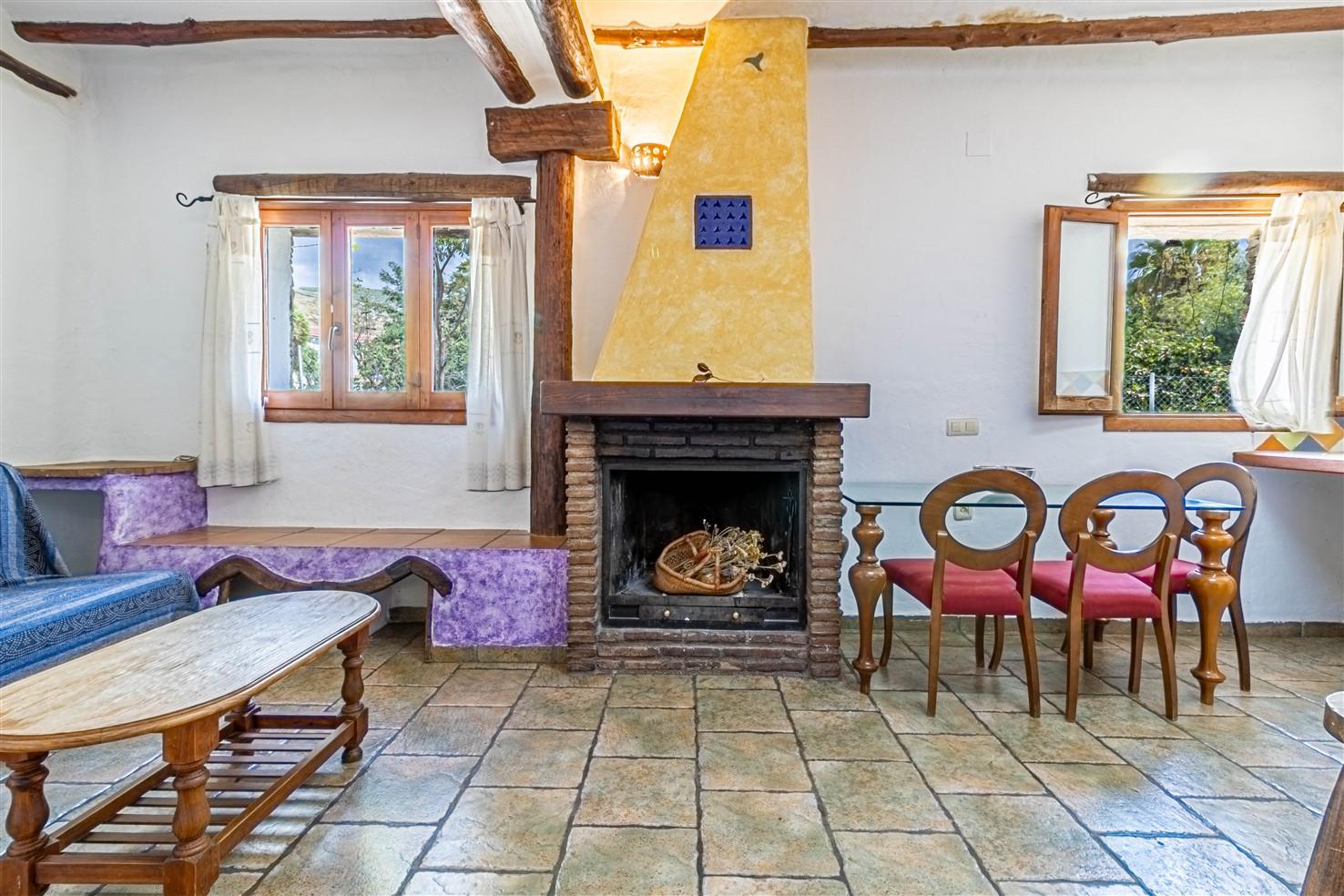 Villa for Sale in Órgiva