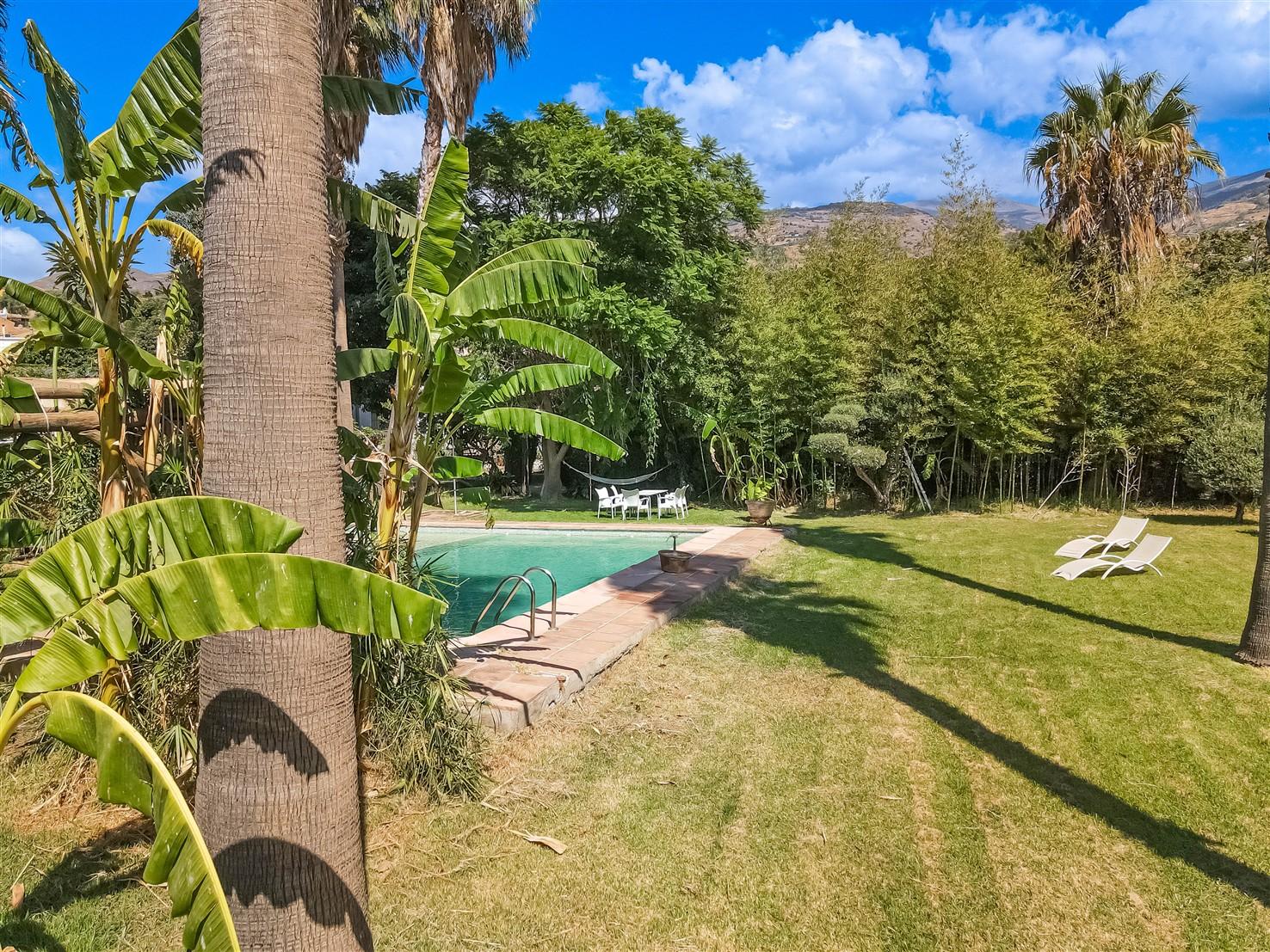Villa for Sale in Órgiva