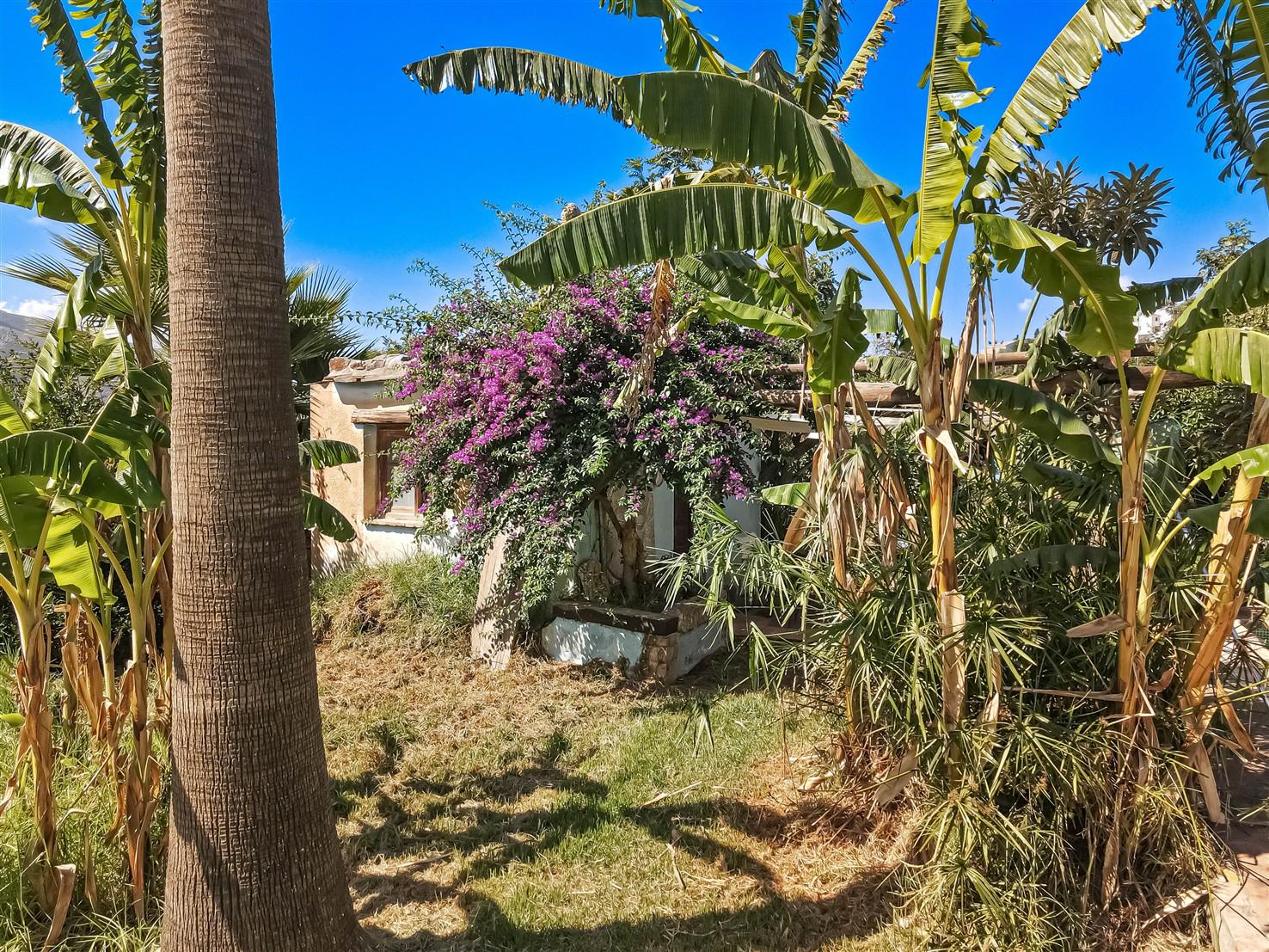 Villa for Sale in Órgiva