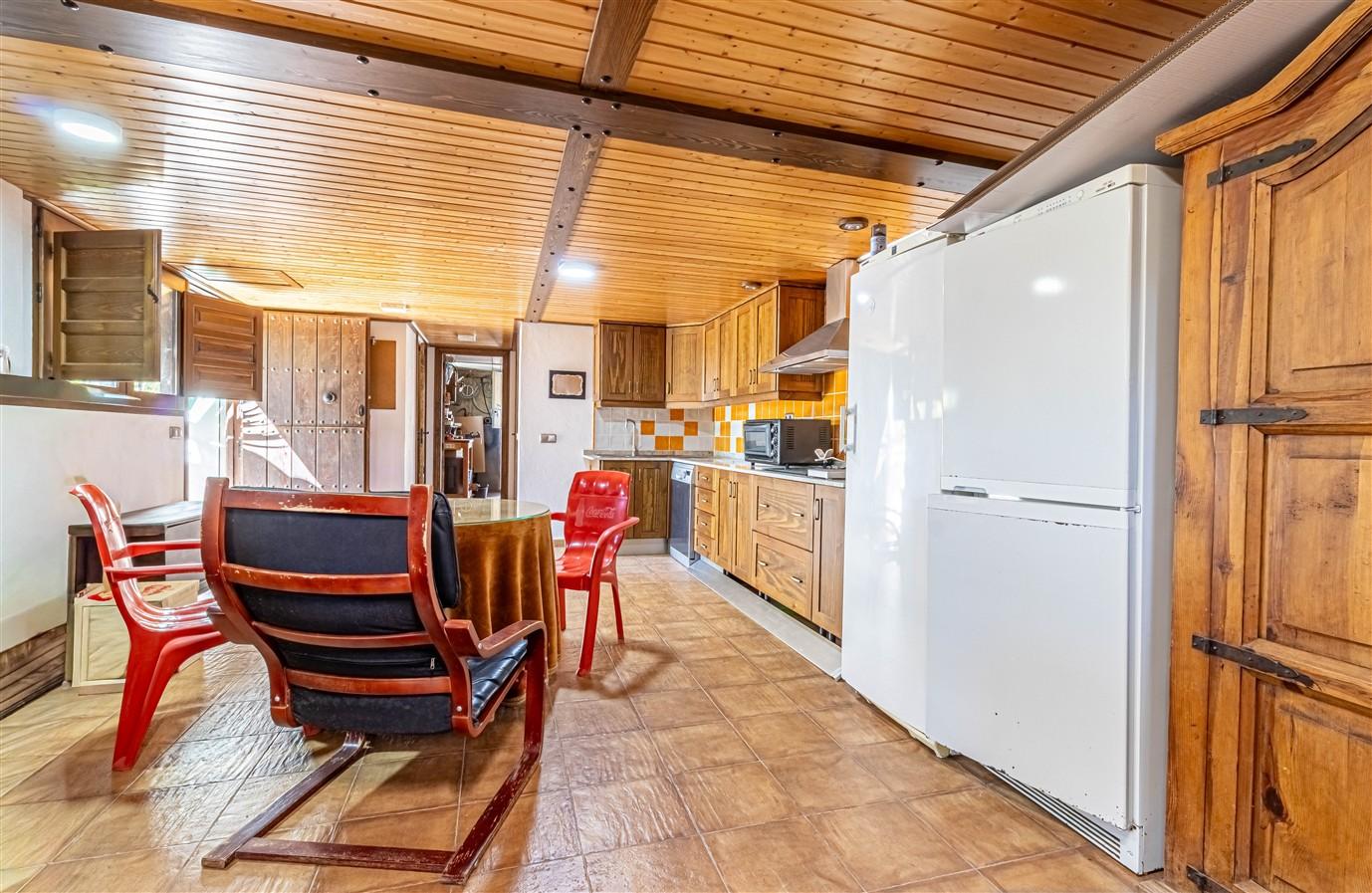 Villa for Sale in Lanjarón