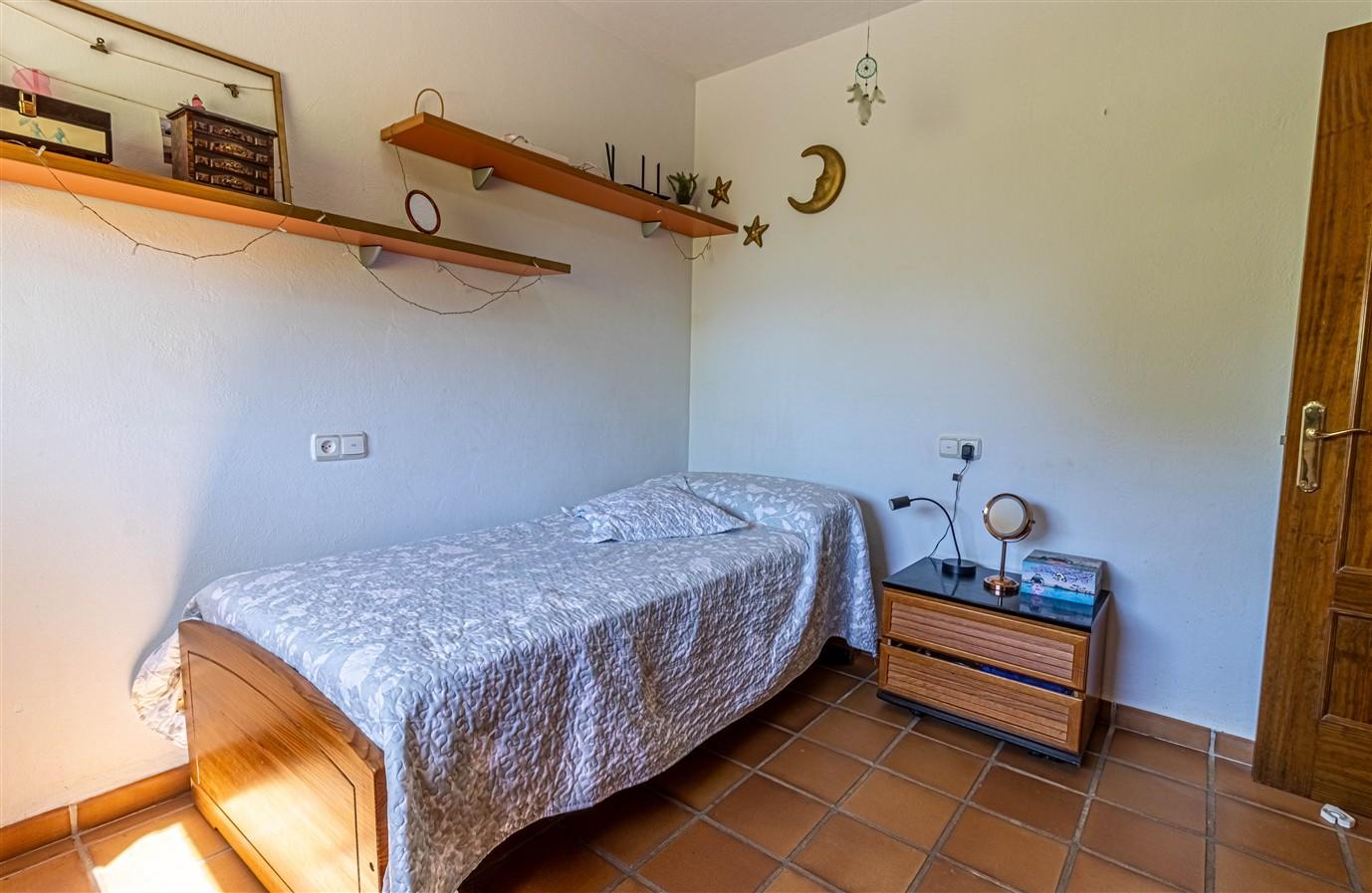 Villa for Sale in Lanjarón