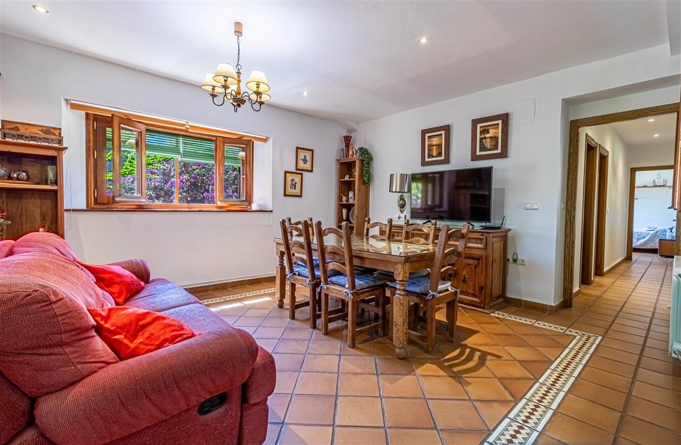 Villa for Sale in Lanjarón