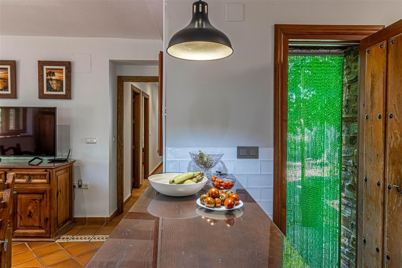 Villa for Sale in Lanjarón