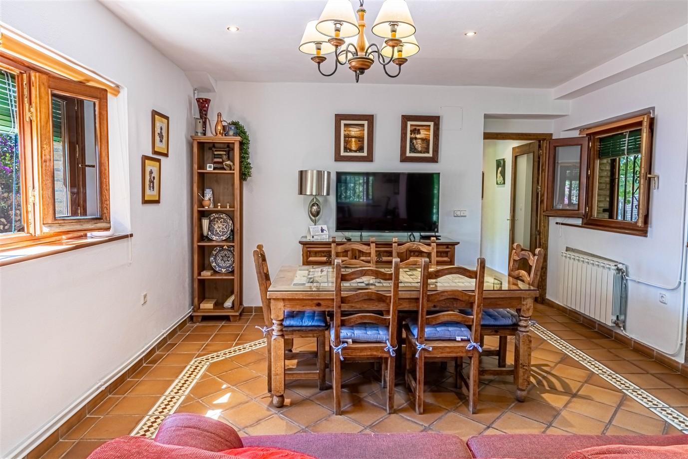 Villa for Sale in Lanjarón