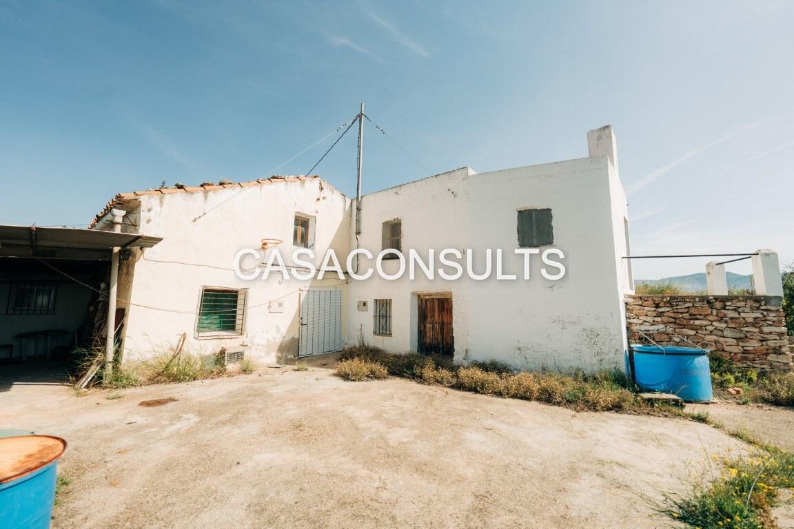 Terraced House for Sale in Culla