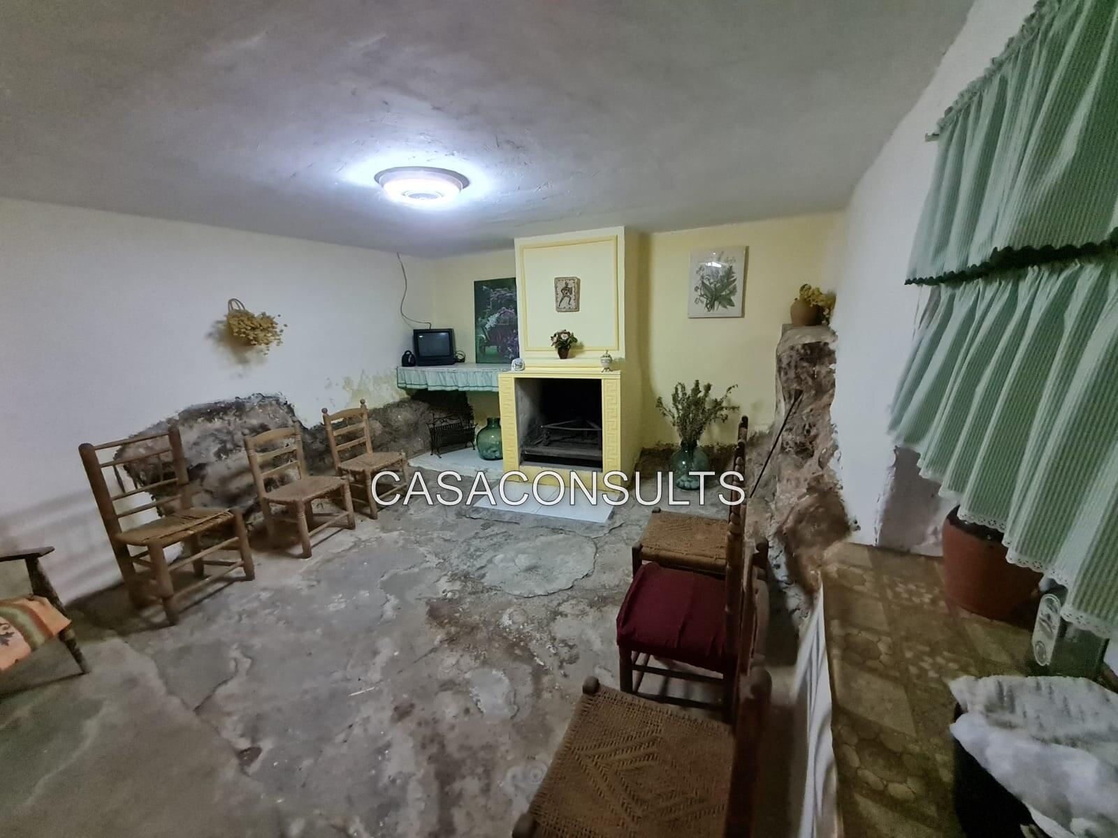 Terraced House for Sale in Culla