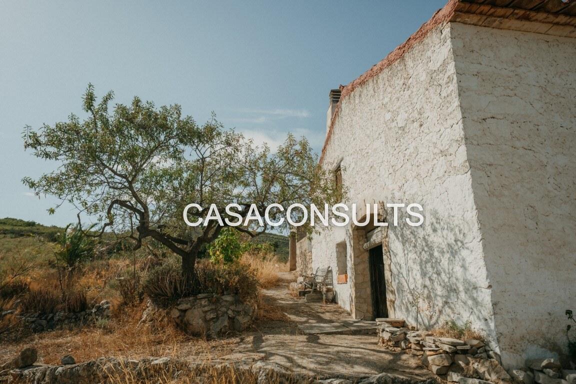 Chalet for Sale in Atzeneta del Maestrat