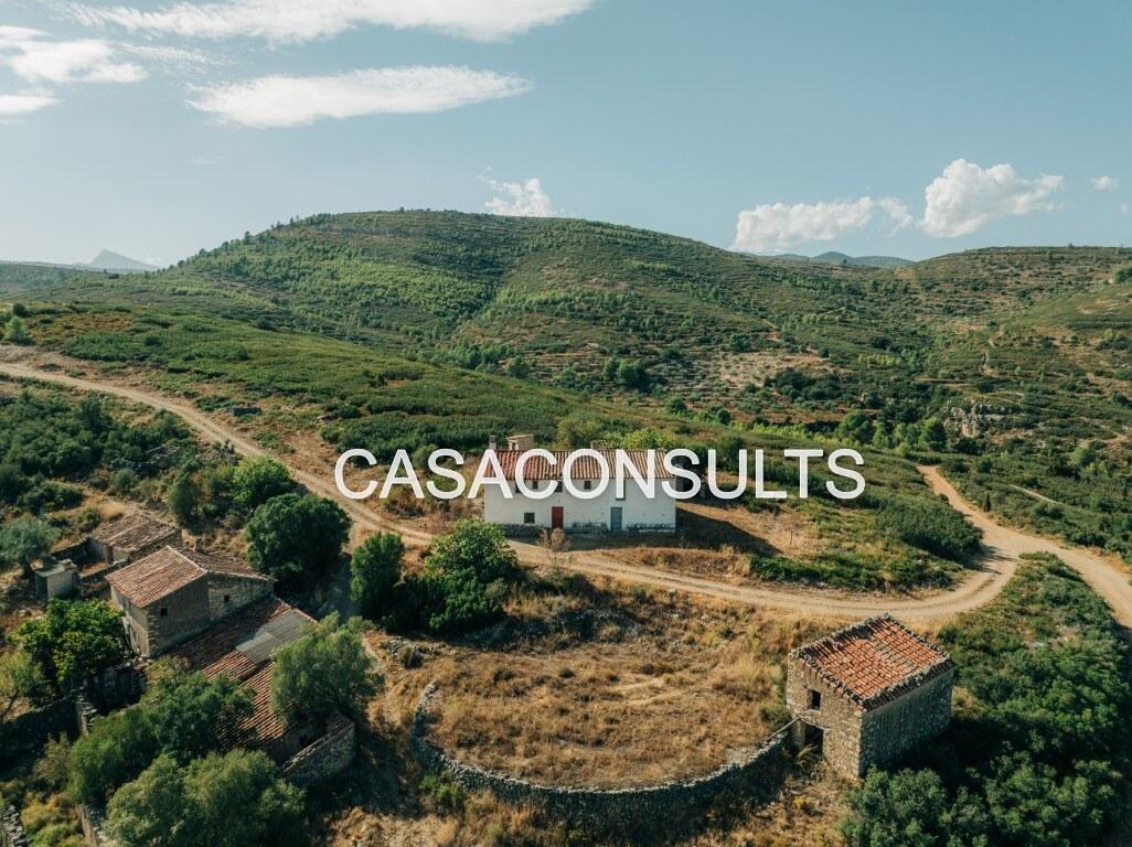 Chalet for Sale in Atzeneta del Maestrat