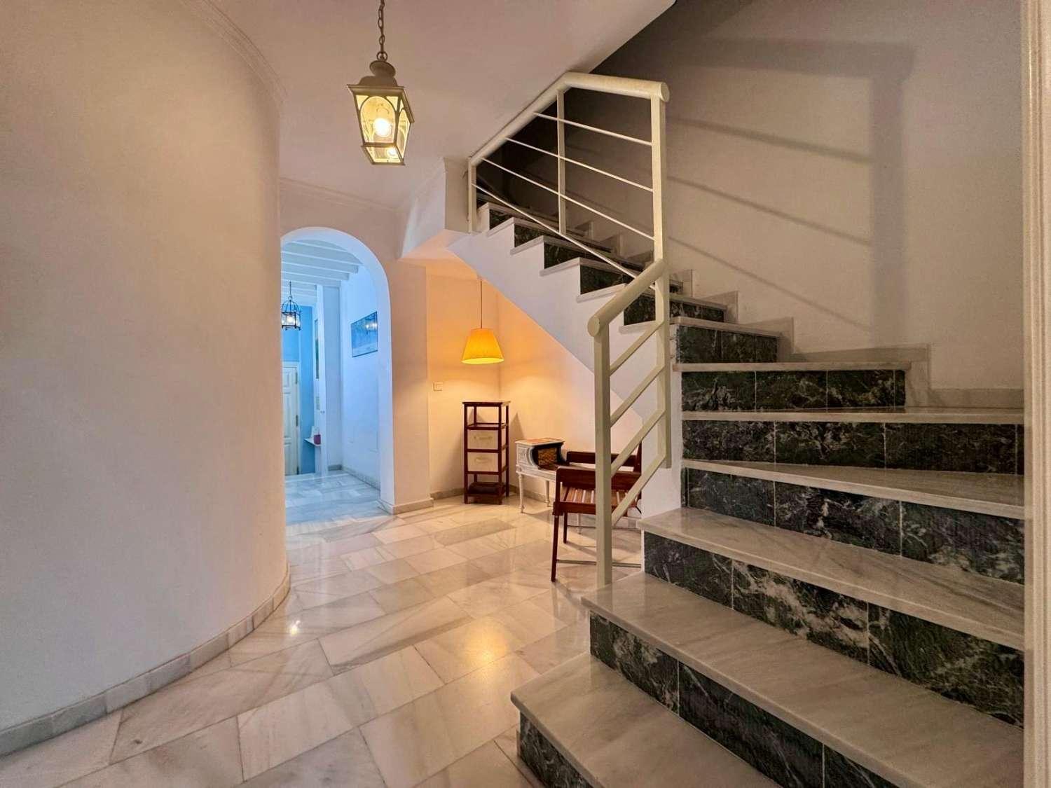 Dúplex en Venta en Frigiliana