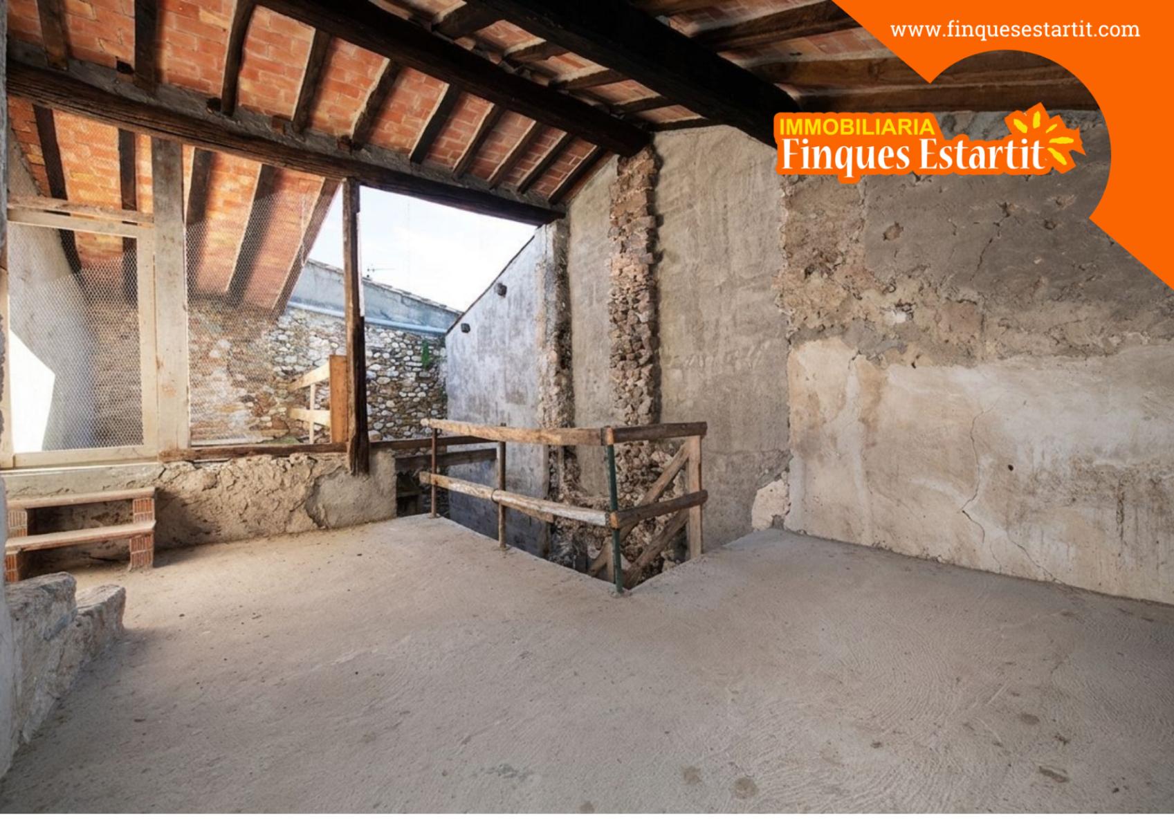 Chalet for Sale in Crespià