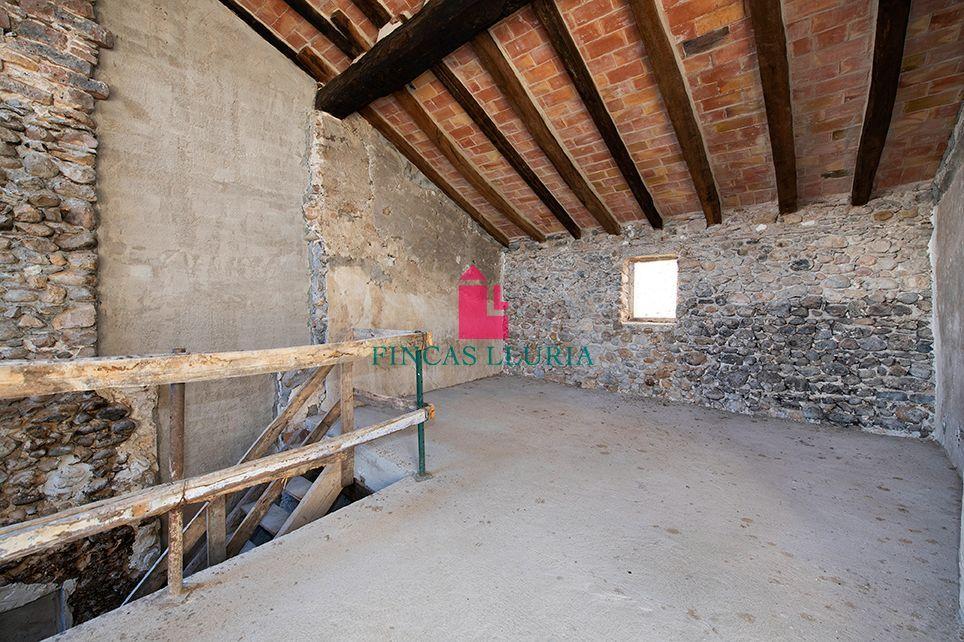 Chalet for Sale in Crespià