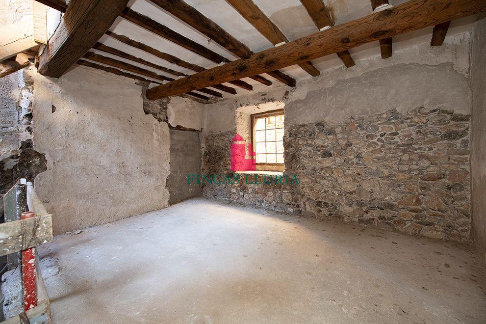 Chalet for Sale in Crespià