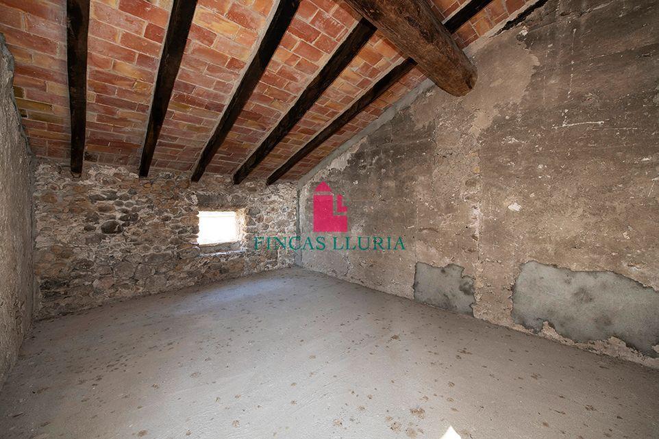 Chalet for Sale in Crespià