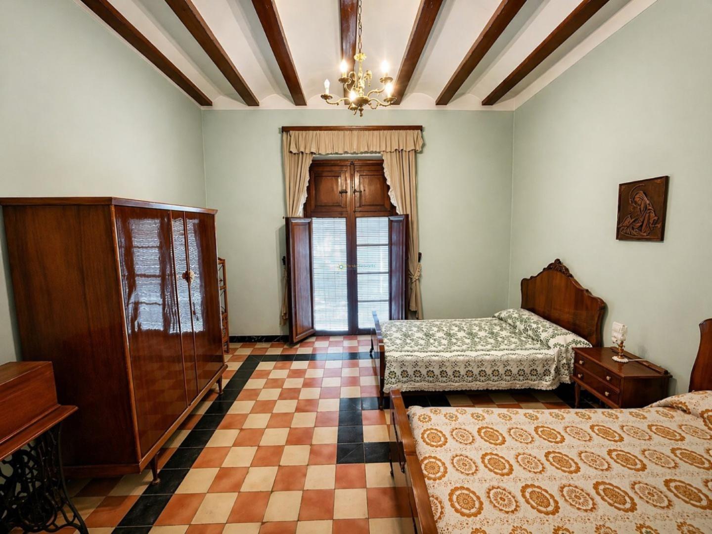 Semi-detached House for Sale in Aielo de Malferit