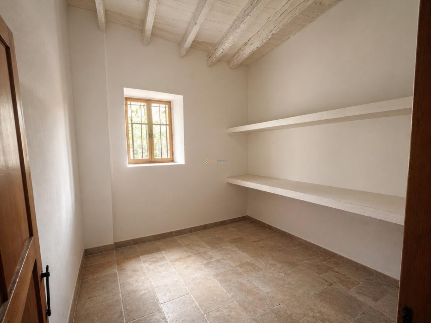 Semi-detached House for Sale in Aielo de Malferit