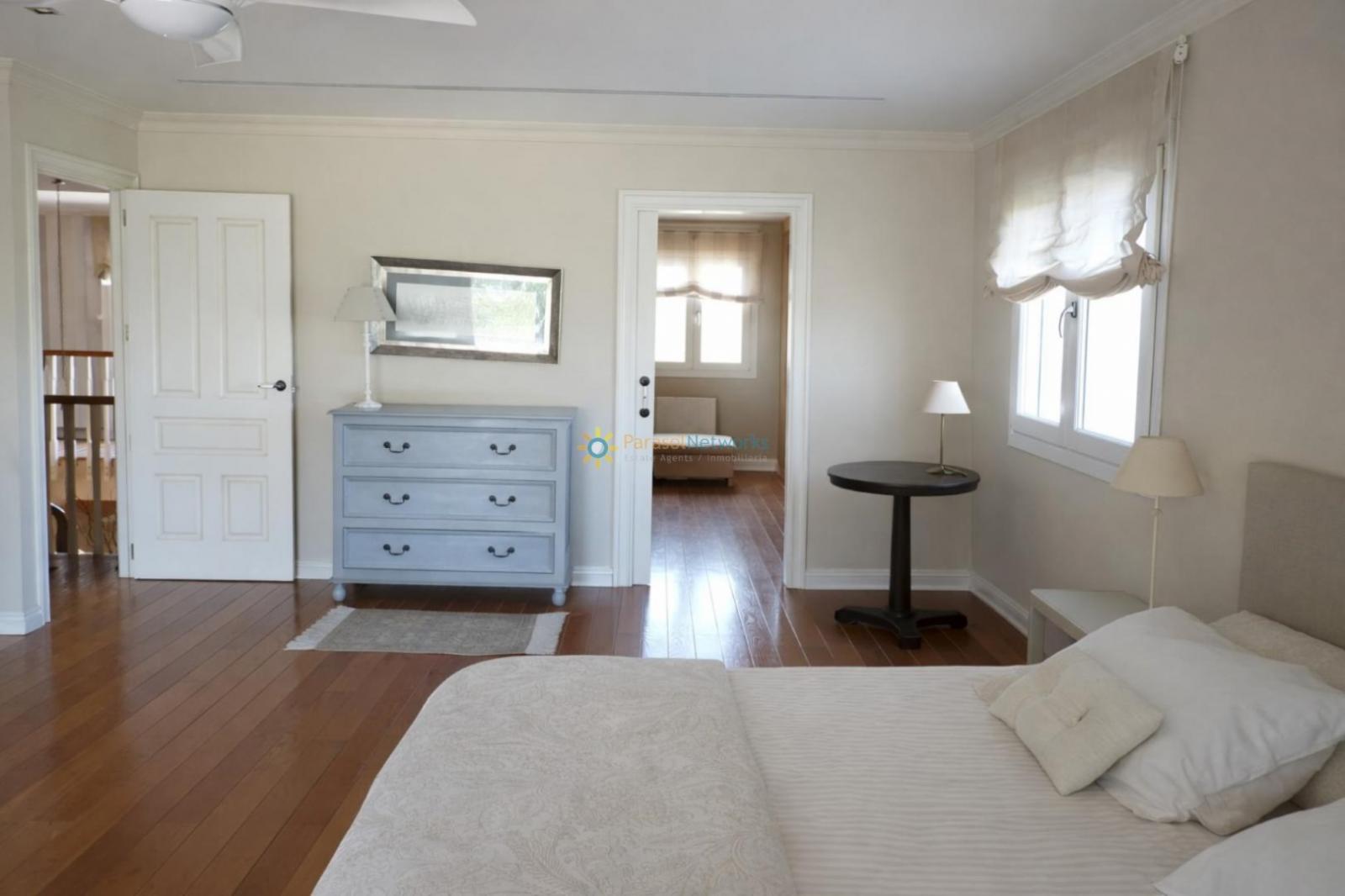 Villa for Sale in Gandia