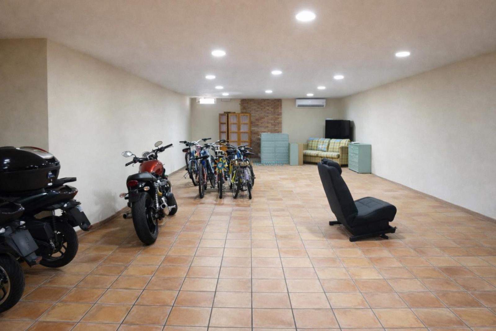 Villa for Sale in Gandia