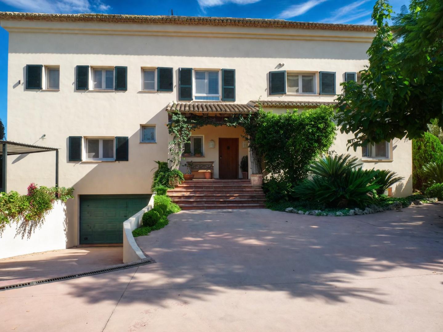 Villa for Sale in Gandia