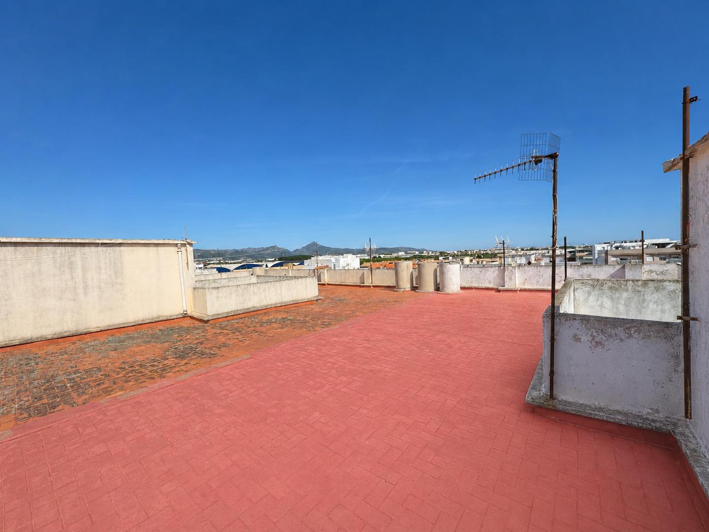 Flat for Sale in Piles