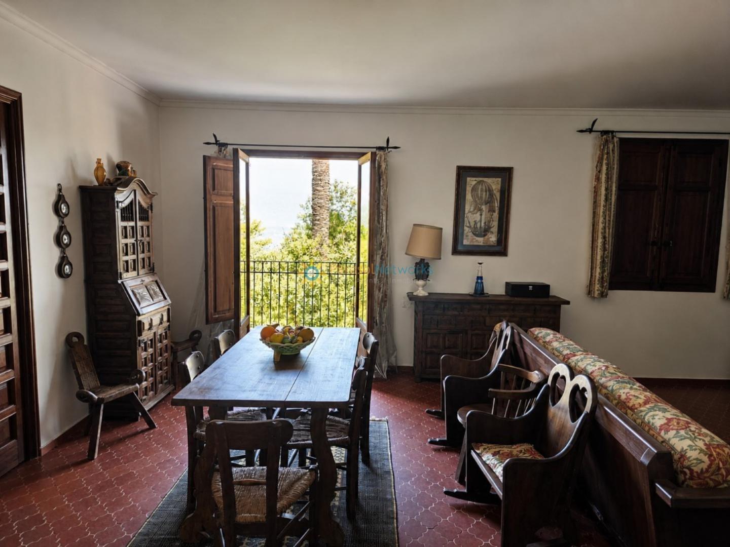 Villa for Sale in Cotes