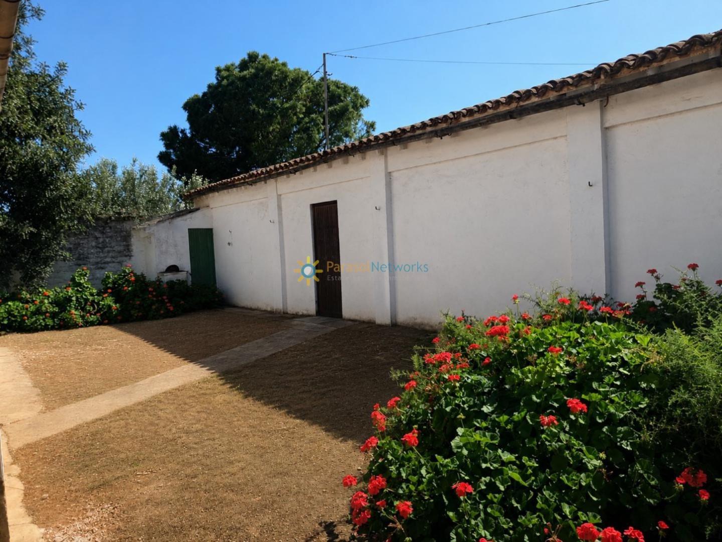 Villa for Sale in Cotes