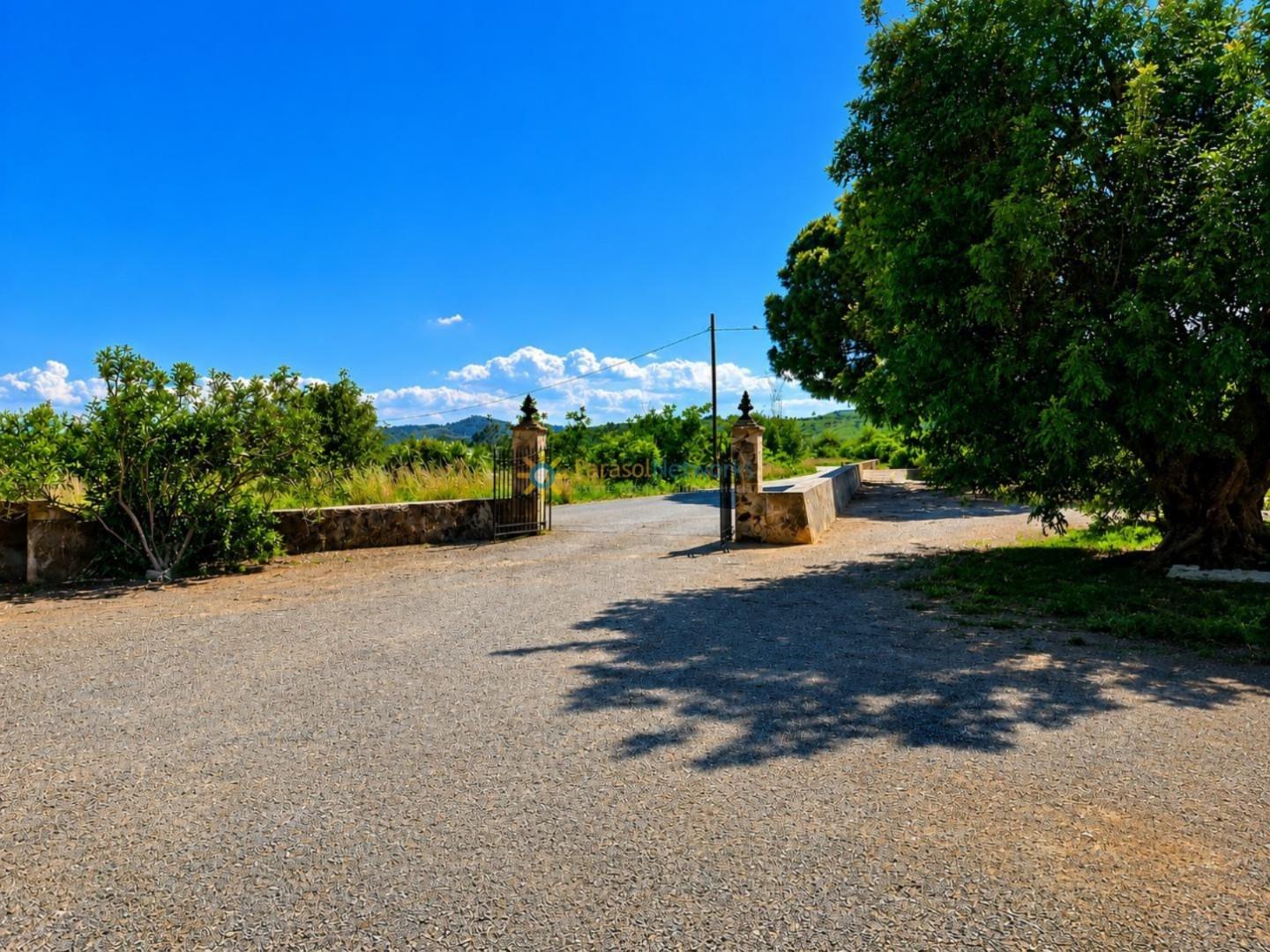 Villa for Sale in Cotes