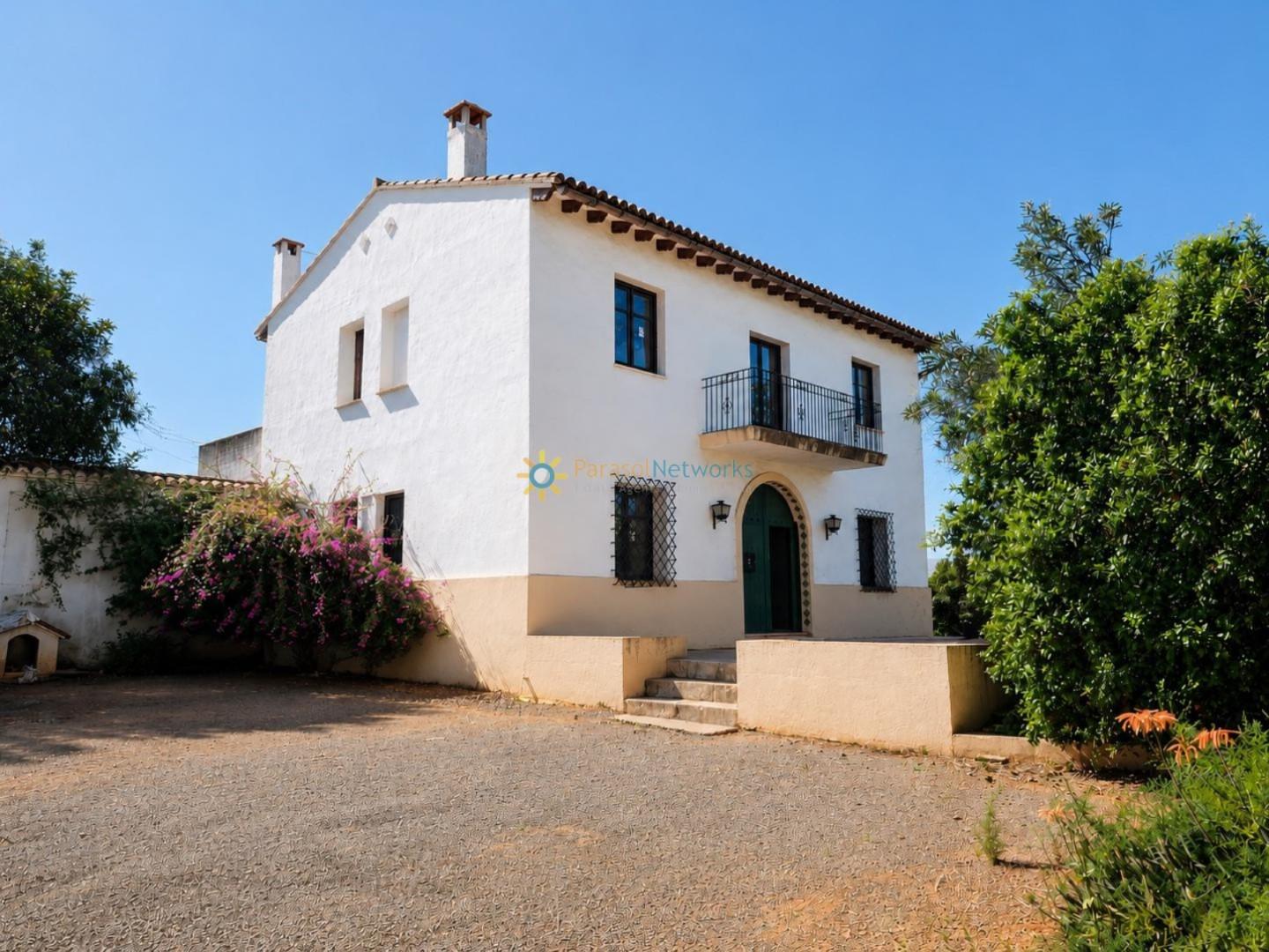 Villa for Sale in Cotes