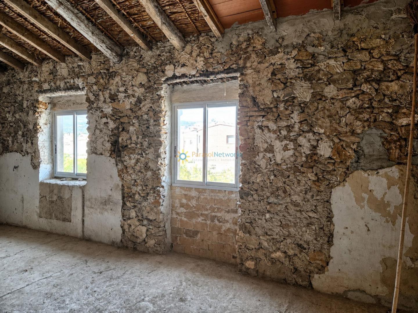 Semi-detached House for Sale in Sellent