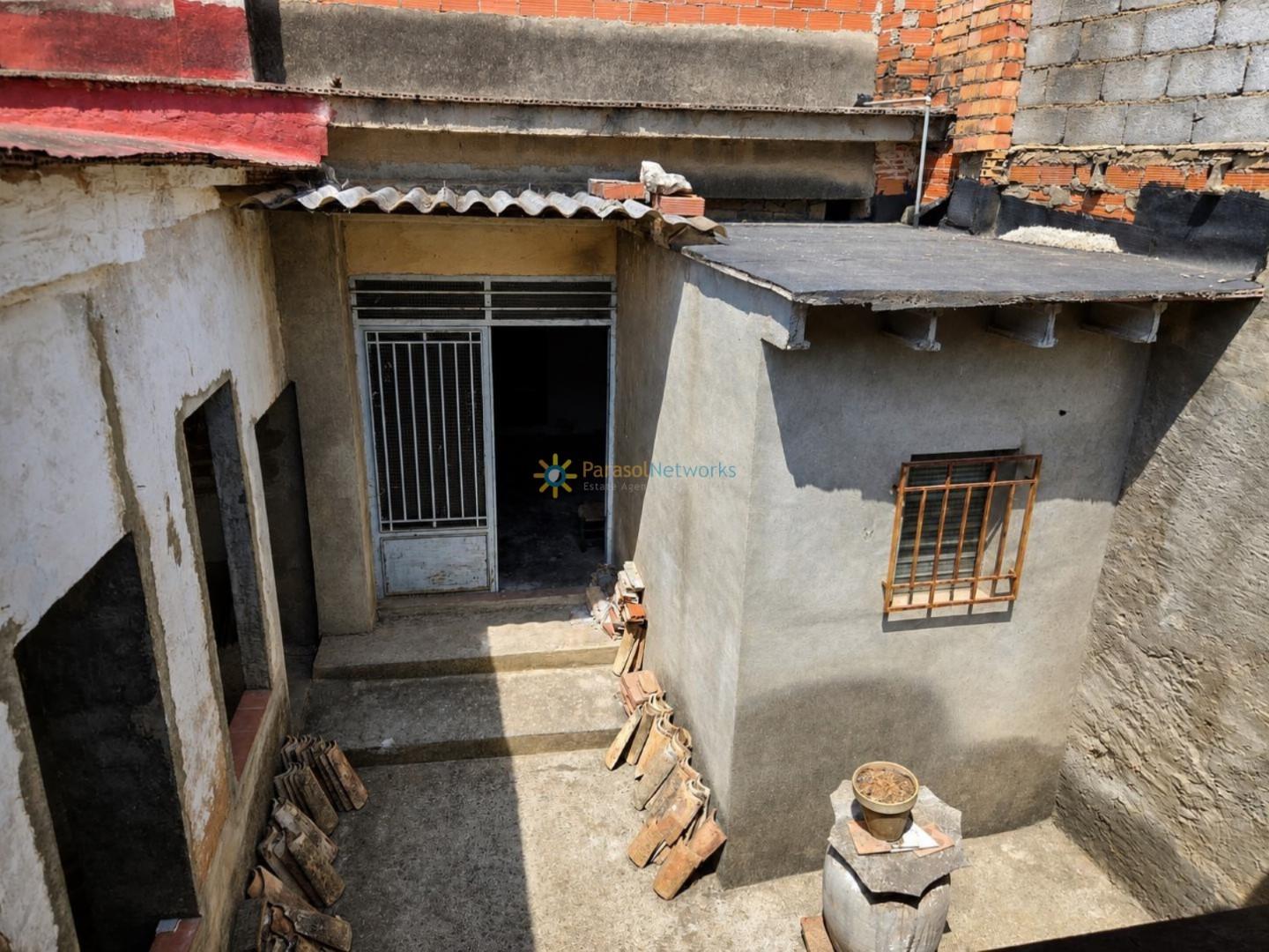 Semi-detached House for Sale in Sellent