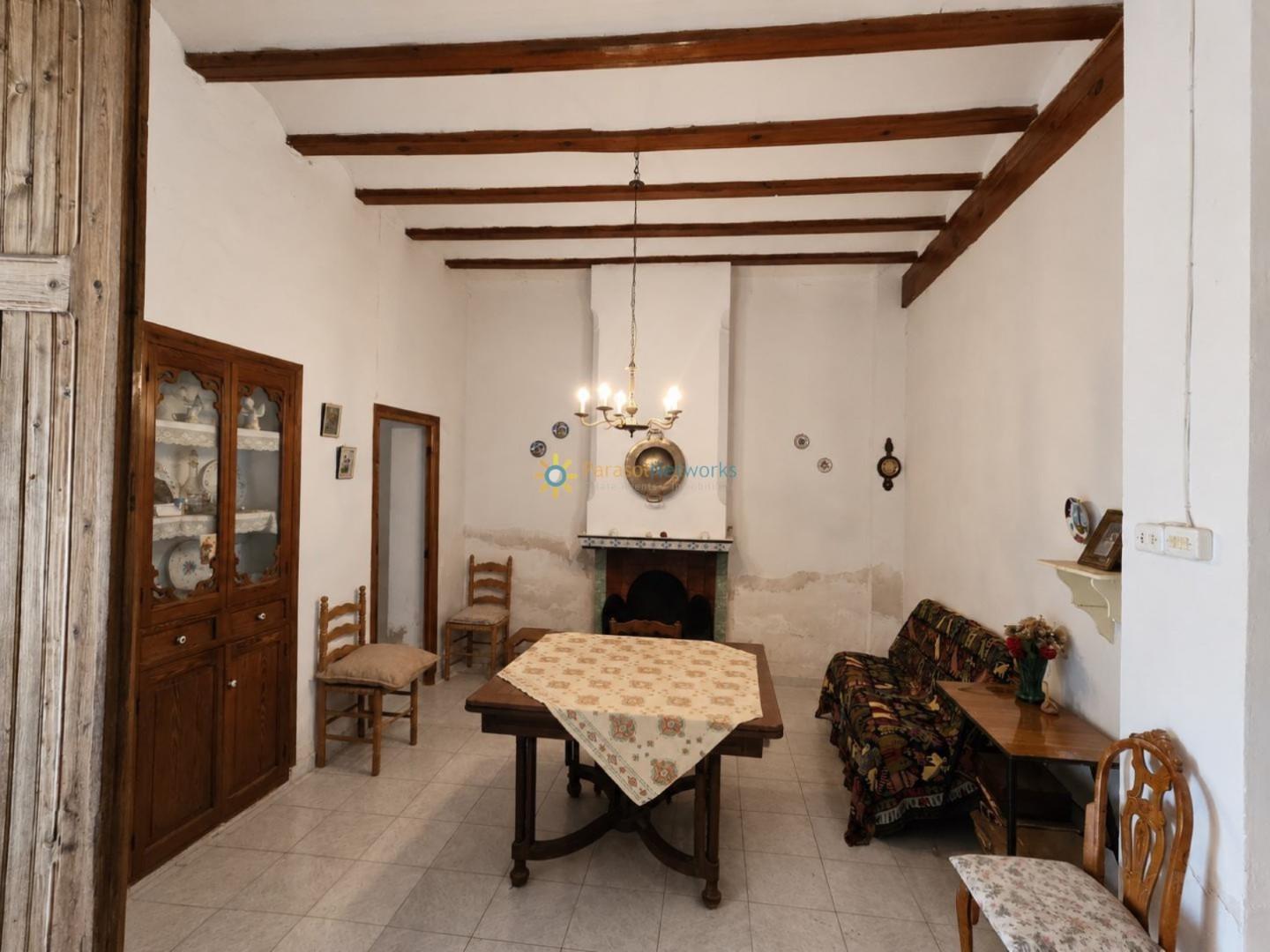Semi-detached House for Sale in Sellent