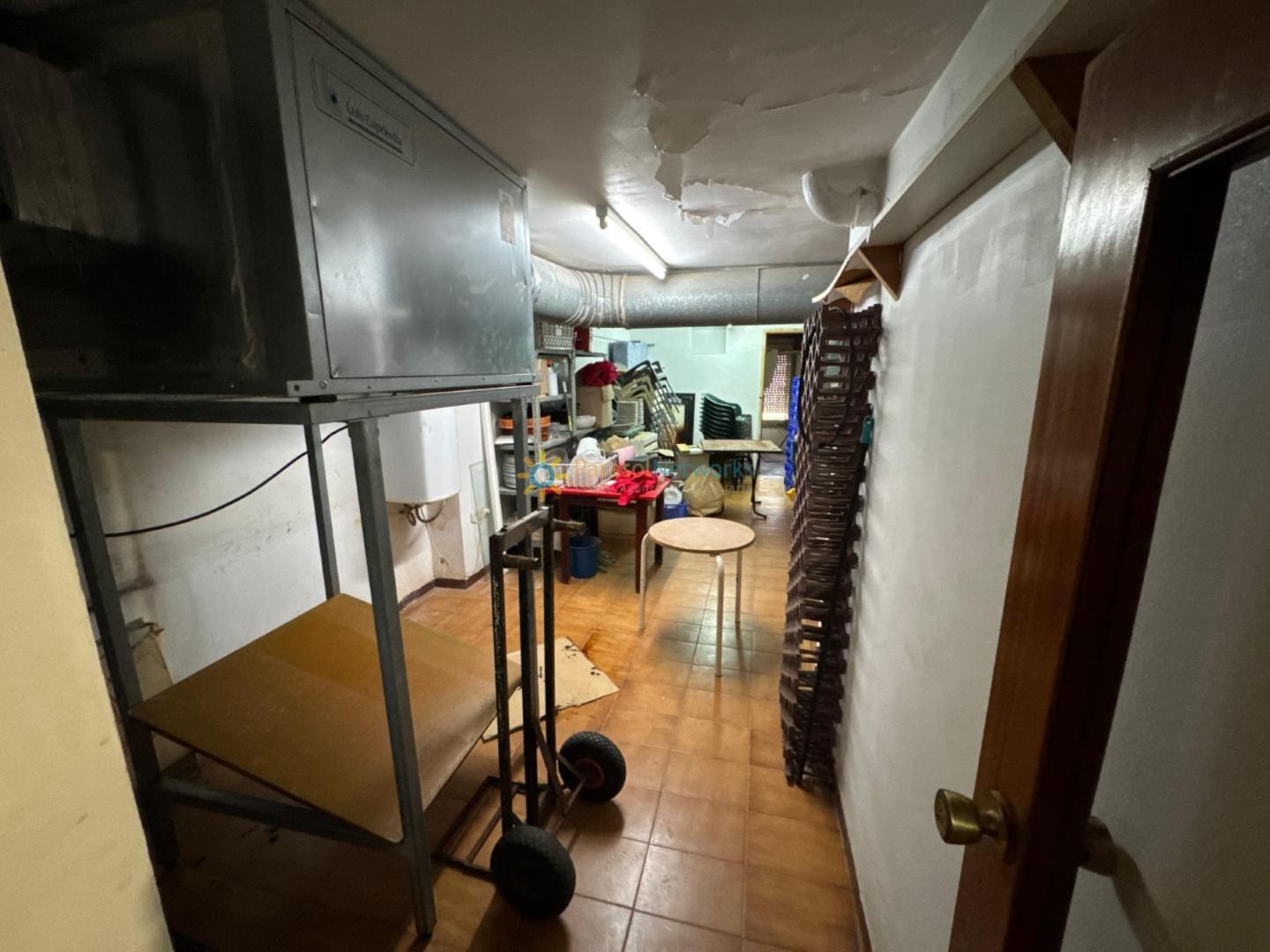 Premise for Sale in Piles