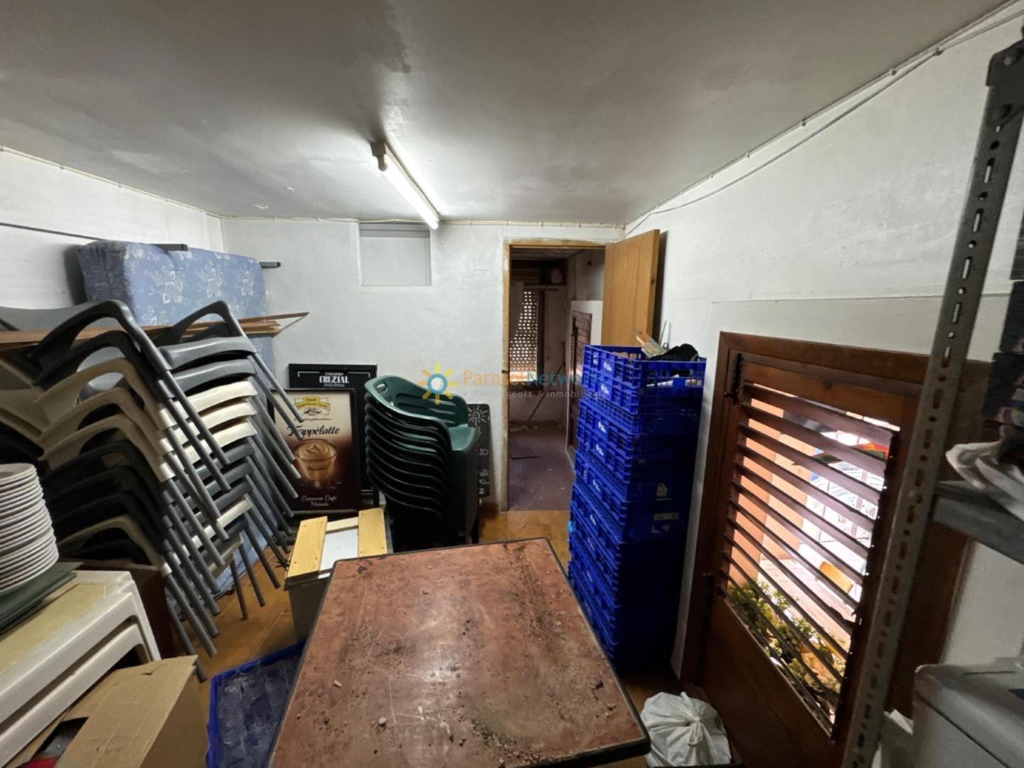 Premise for Sale in Piles