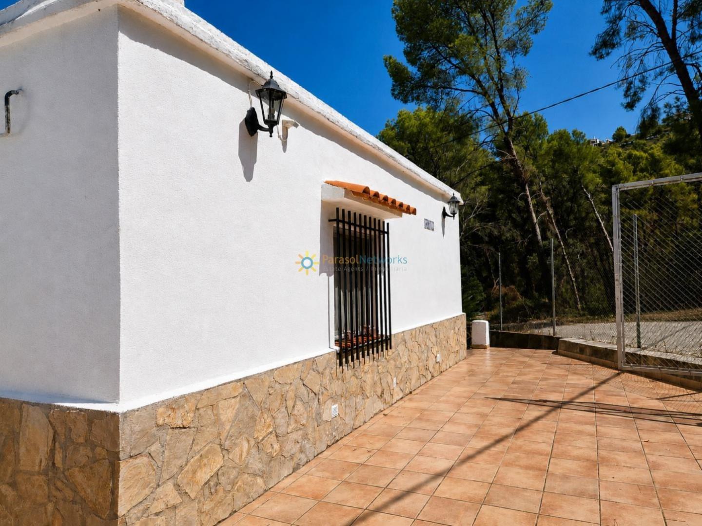 Chalet for Sale in Pego