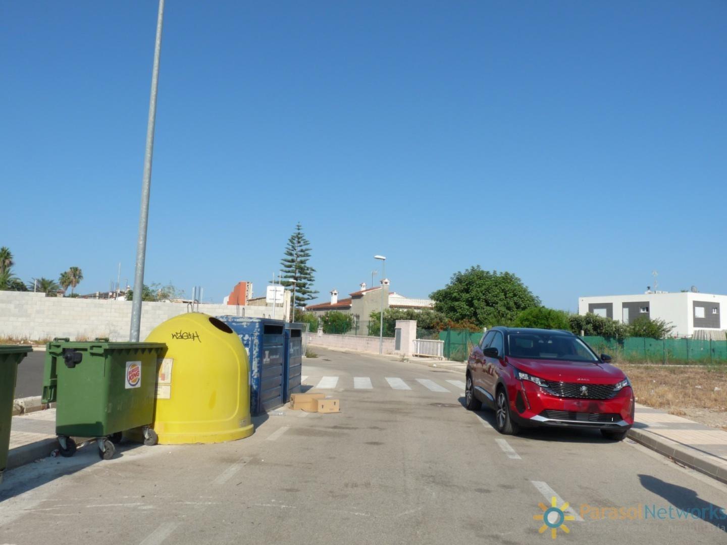 Plot for Sale in Oliva