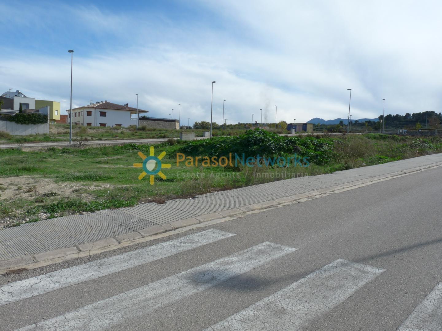 Plot for Sale in Montaverner