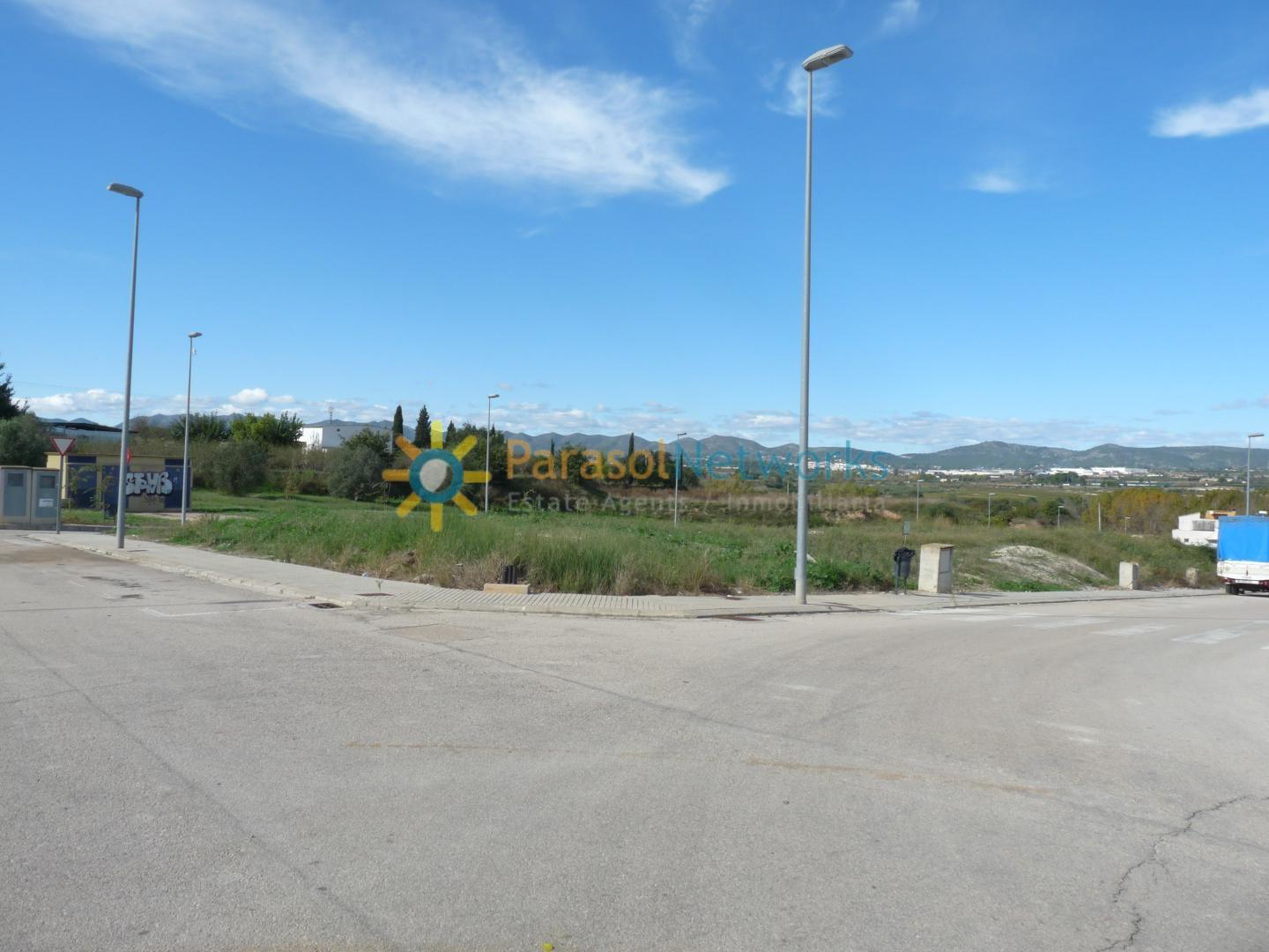 Plot for Sale in Montaverner